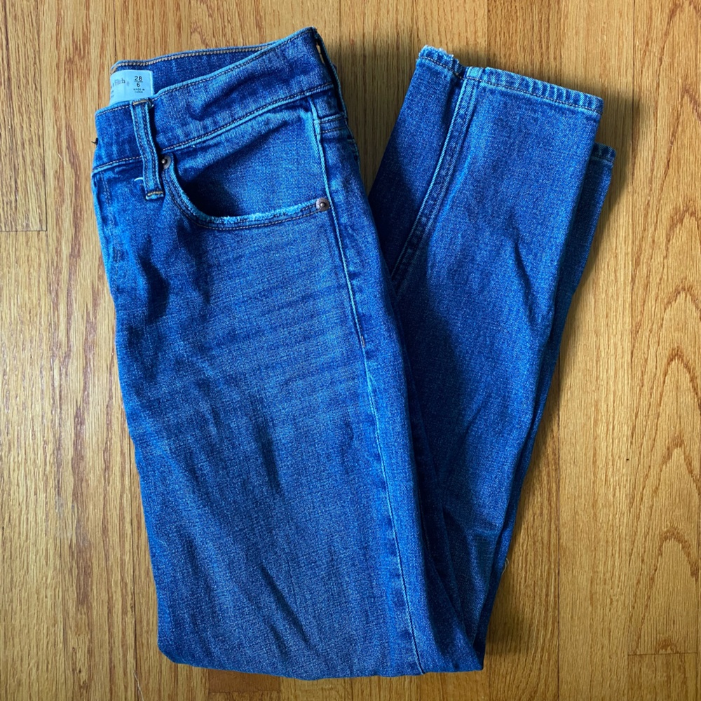 Abercrombie & Fitch The Mom High Rise Jeans